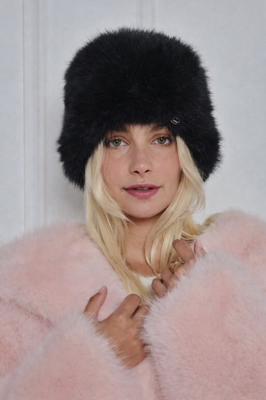 Chapeau russe fausse fourrure